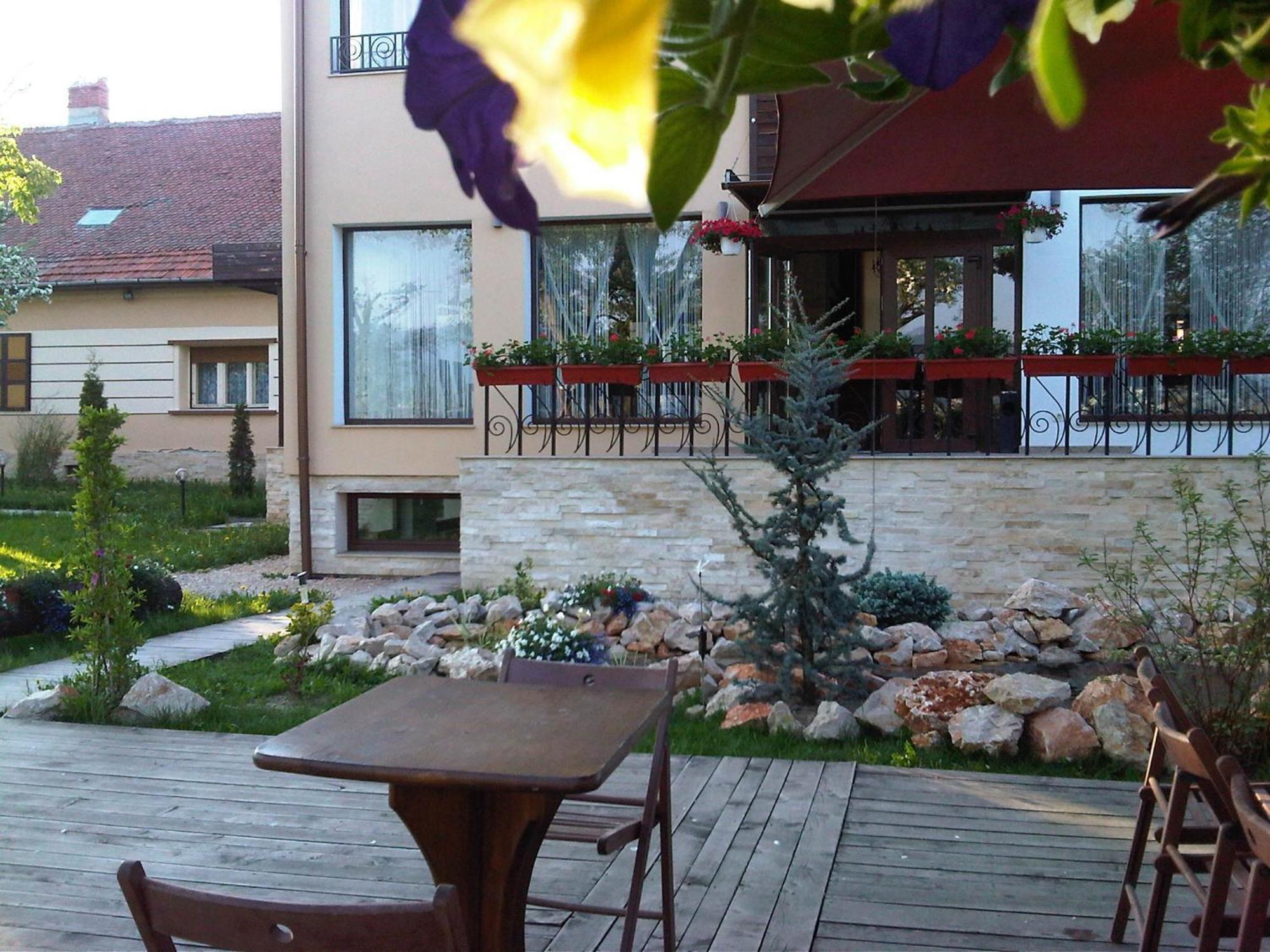 Stupina Hotel Brașov Exterior foto